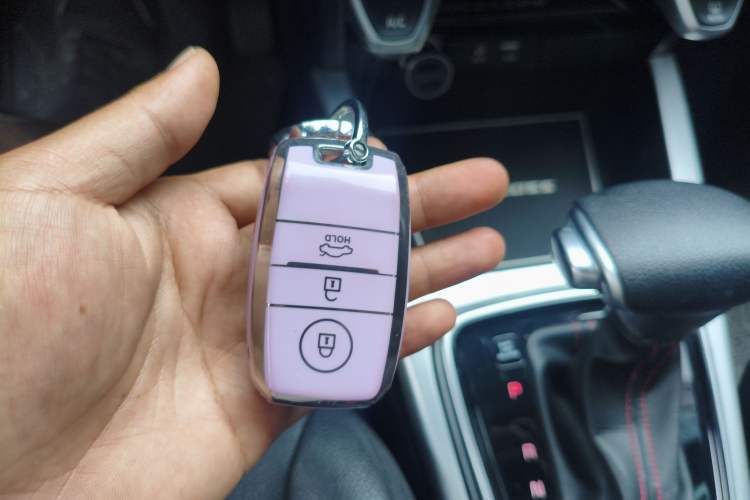 Used Kia KX Cross 2017 1.4L AT GLS Vehicle Key