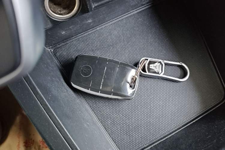 Used Kia KX Cross 2017 1.4L AT GLS Vehicle Key
