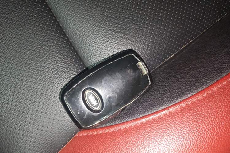 Used Kia KX Cross 2017 1.4L AT GLS Vehicle Key