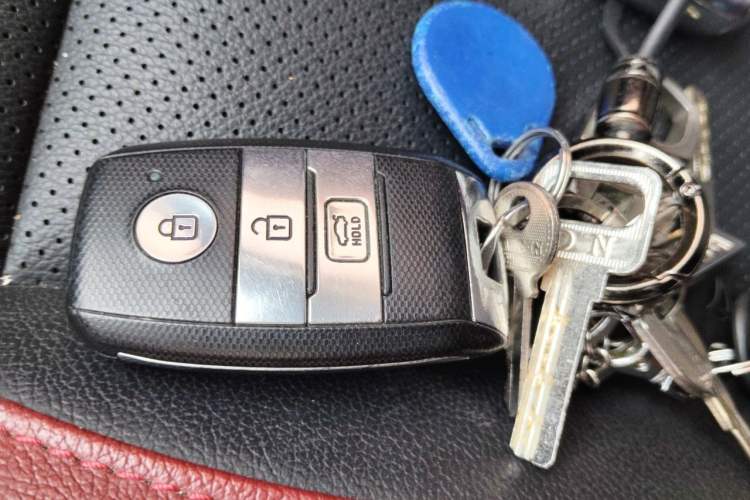 Used Kia KX Cross 2017 1.4L AT GLS Vehicle Key