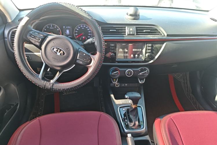 Used Kia KX Cross 2018 1.6L Automatic Dynamic Sunroof Version Center Console