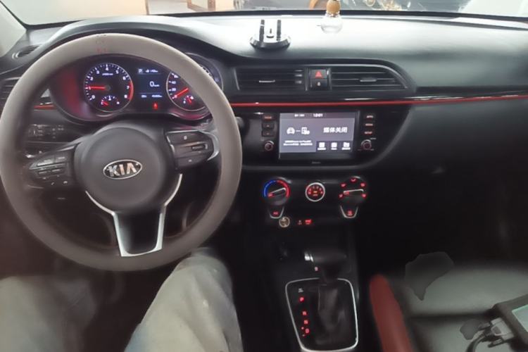 Used Kia KX Cross 2018 1.6L Automatic Dynamic Sunroof Version Center Console
