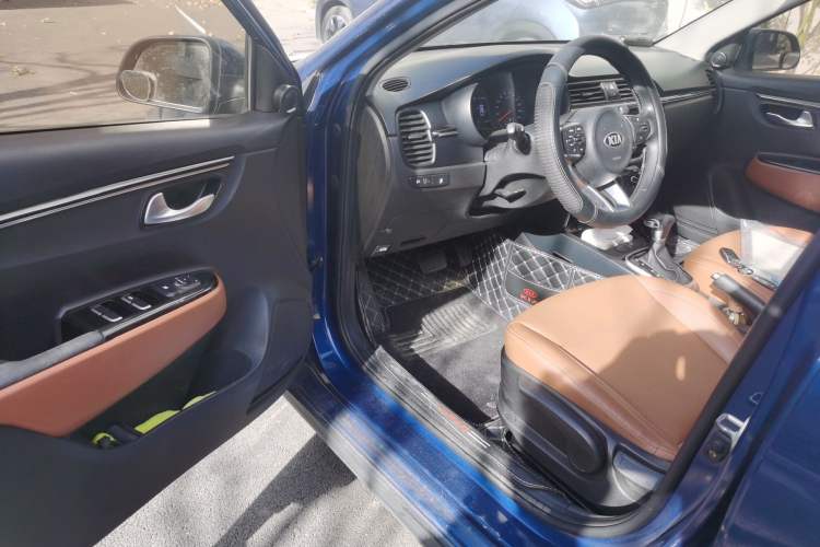 Used Kia KX Cross 2018 1.6L Automatic Dynamic Sunroof Version Driver Seat