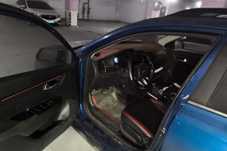 Used Kia KX Cross 2018 1.6L Automatic Dynamic Sunroof Version Driver Seat
