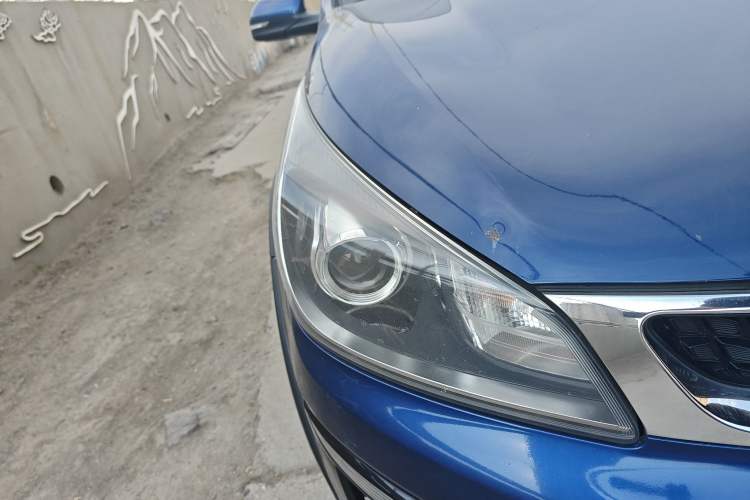 Used Kia KX Cross 2018 1.6L Automatic Dynamic Sunroof Version Exterior 3