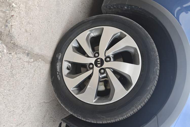 Used Kia KX Cross 2018 1.6L Automatic Dynamic Sunroof Version Exterior 4