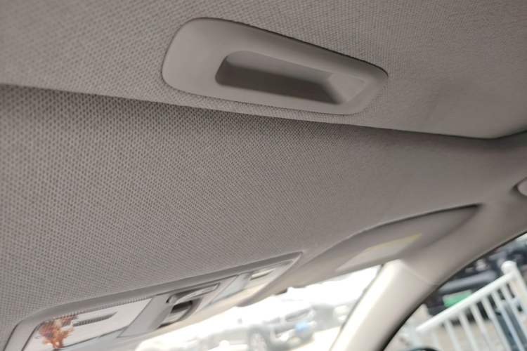 Used Kia KX Cross 2018 1.6L Automatic Dynamic Sunroof Version Headliner