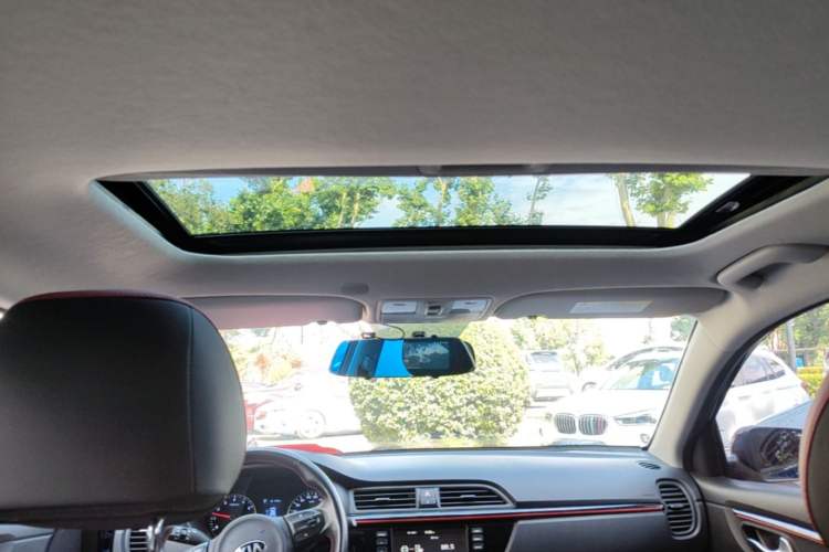 Used Kia KX Cross 2018 1.6L Automatic Dynamic Sunroof Version Headliner