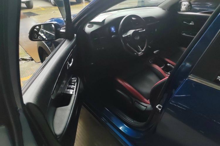 Used Kia KX Cross 2018 1.6L Automatic Dynamic Sunroof Version Interior 2
