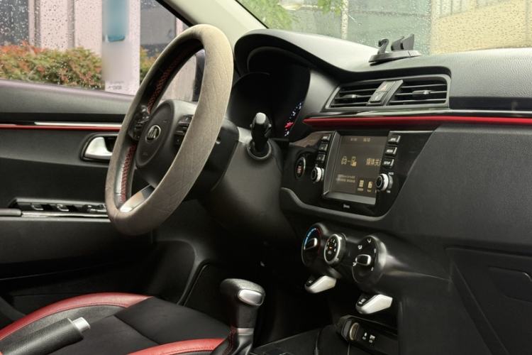 Used Kia KX Cross 2018 1.6L Automatic Dynamic Sunroof Version Interior 2
