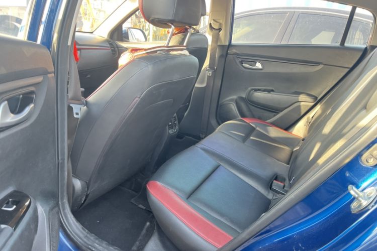 Used Kia KX Cross 2018 1.6L Automatic Dynamic Sunroof Version Interior 3