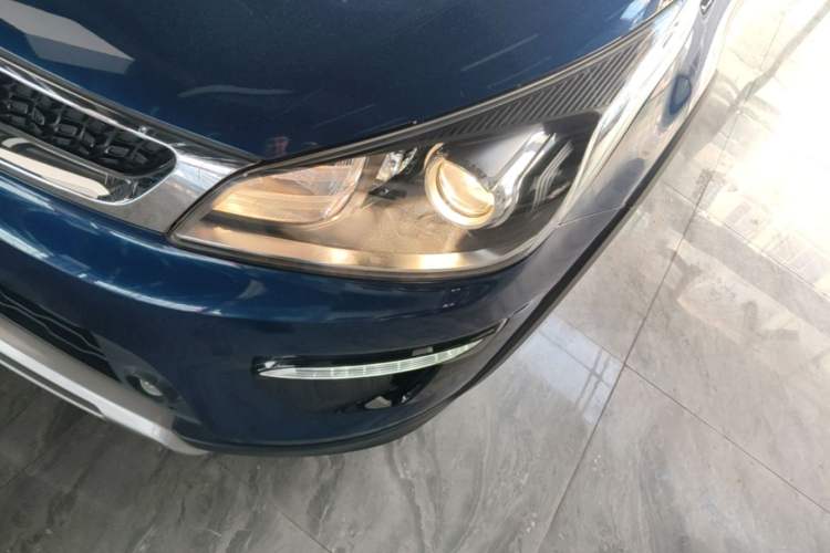 Used Kia KX Cross 2018 1.6L Automatic Dynamic Sunroof Version Left Front Headlight