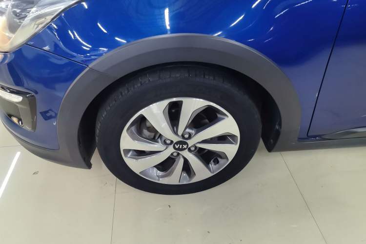 Used Kia KX Cross 2018 1.6L Automatic Dynamic Sunroof Version Left Front Wheel Hub