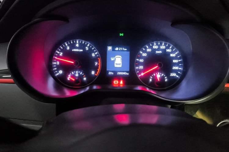 Used Kia KX Cross 2018 1.6L Automatic Dynamic Sunroof Version Odometer Close Up