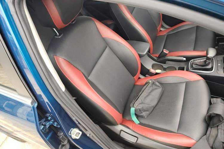 Used Kia KX Cross 2018 1.6L Automatic Dynamic Sunroof Version Right Front Seat