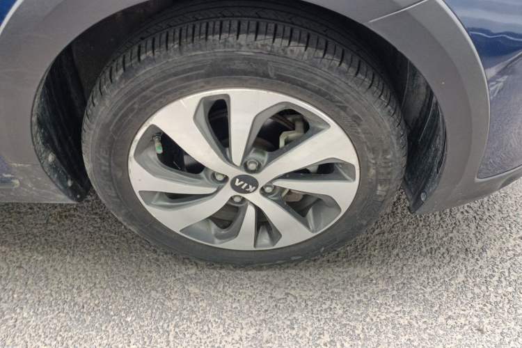 Used Kia KX Cross 2018 1.6L Automatic Dynamic Sunroof Version Right Front Wheel Hub