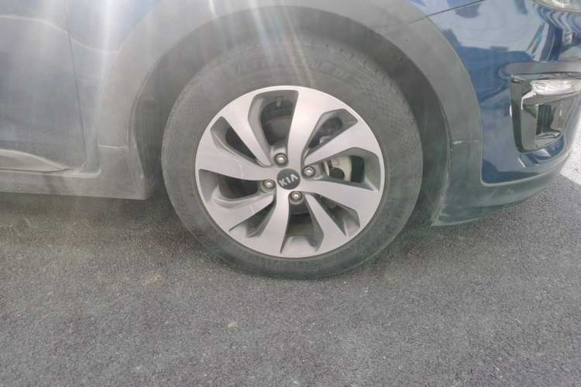 Used Kia KX Cross 2018 1.6L Automatic Dynamic Sunroof Version Right Front Wheel Hub