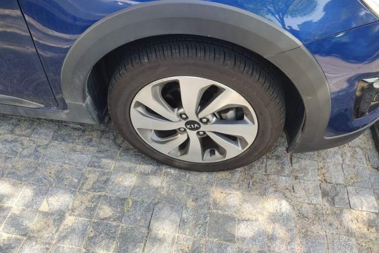 Used Kia KX Cross 2018 1.6L Automatic Dynamic Sunroof Version Right Front Wheel Hub