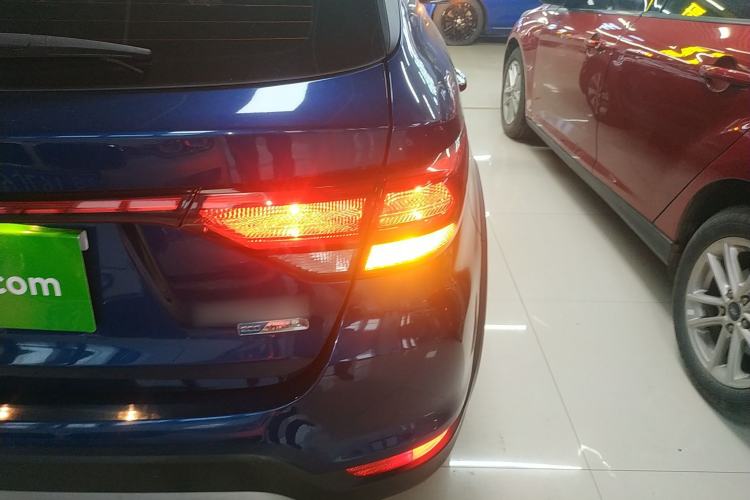 Used Kia KX Cross 2018 1.6L Automatic Dynamic Sunroof Version Right Rear Taillight