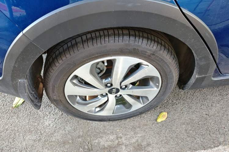 Used Kia KX Cross 2018 1.6L Automatic Dynamic Sunroof Version Right Rear Wheel Hub