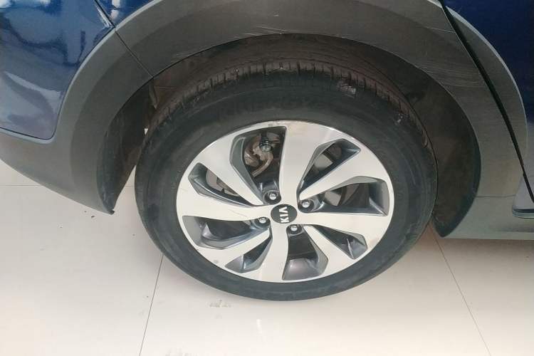 Used Kia KX Cross 2018 1.6L Automatic Dynamic Sunroof Version Right Rear Wheel Hub