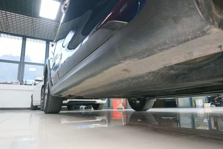 Used Kia KX Cross 2018 1.6L Automatic Dynamic Sunroof Version Right Side Sill