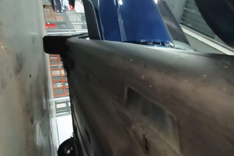 Used Kia KX Cross 2018 1.6L Automatic Dynamic Sunroof Version Right Side Sill