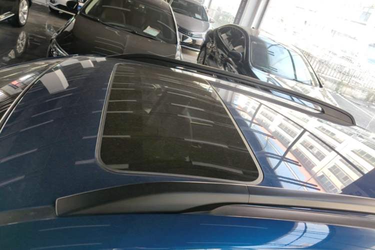 Used Kia KX Cross 2018 1.6L Automatic Dynamic Sunroof Version Roof