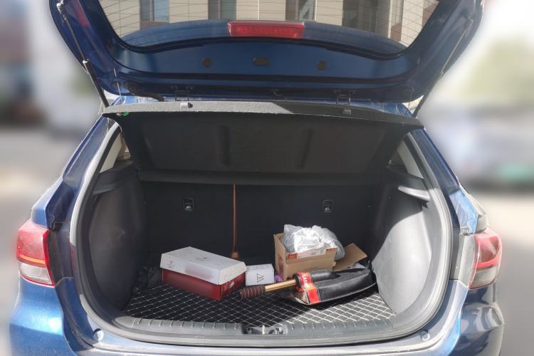Used Kia KX Cross 2018 1.6L Automatic Dynamic Sunroof Version Trunk