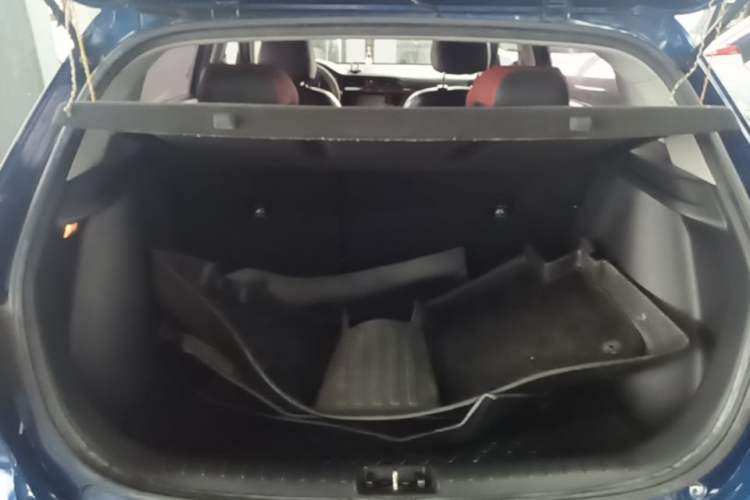 Used Kia KX Cross 2018 1.6L Automatic Dynamic Sunroof Version Trunk
