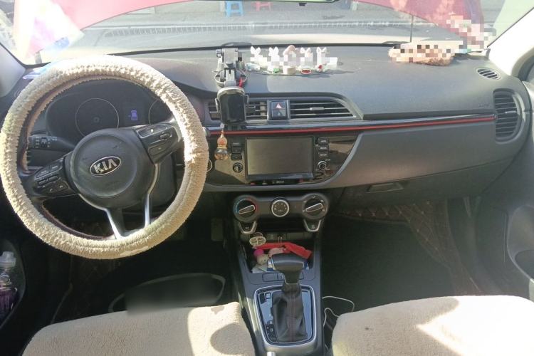 Used Kia KX Cross 2018 1.6L Automatic Dynamic Sunroof Version Center Console