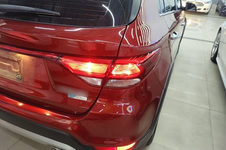 Used Kia KX Cross 2018 1.6L Automatic Dynamic Sunroof Version Exterior 3