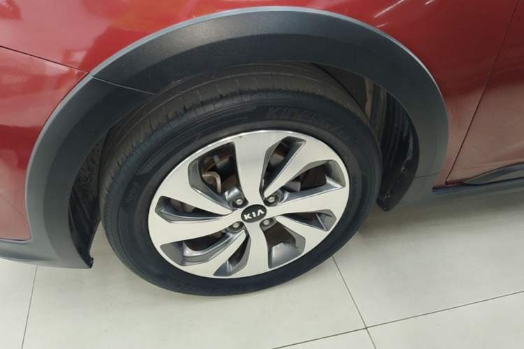 Used Kia KX Cross 2018 1.6L Automatic Dynamic Sunroof Version Exterior 4