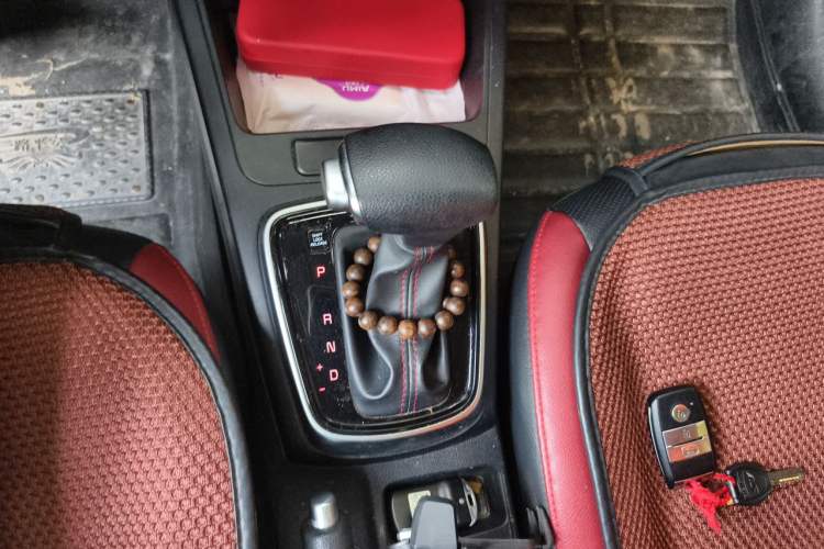 Used Kia KX Cross 2018 1.6L Automatic Dynamic Sunroof Version Gear Lever
