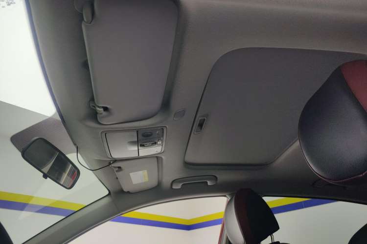 Used Kia KX Cross 2018 1.6L Automatic Dynamic Sunroof Version Headliner