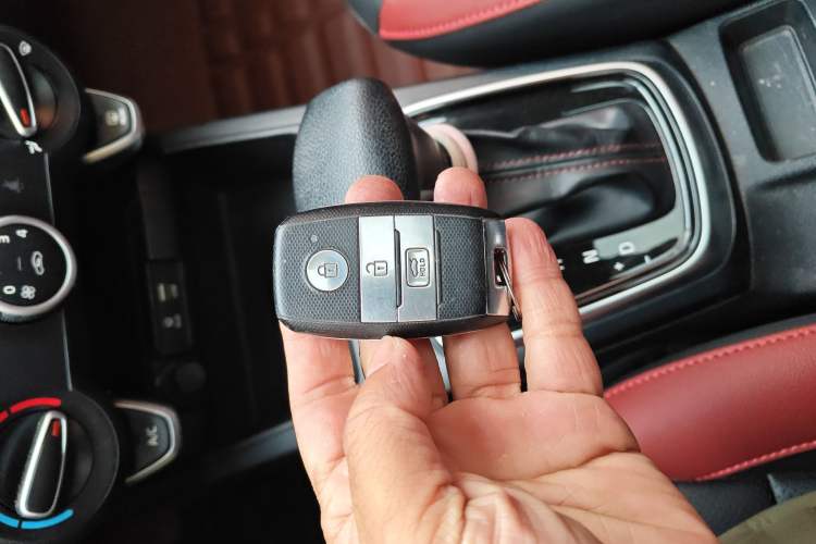 Used Kia KX Cross 2018 1.6L Automatic Dynamic Sunroof Version Interior 1