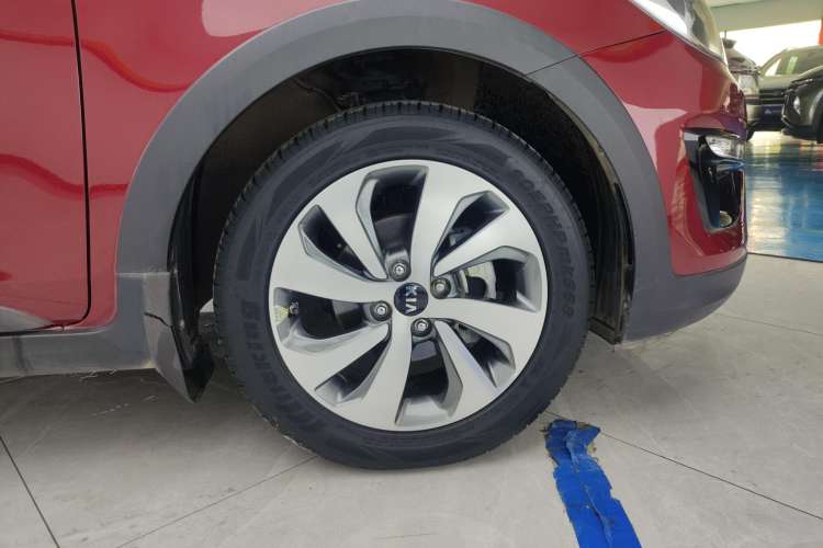 Used Kia KX Cross 2018 1.6L Automatic Dynamic Sunroof Version Left Rear Wheel Hub