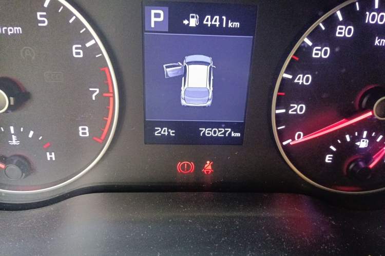 Used Kia KX Cross 2018 1.6L Automatic Dynamic Sunroof Version Odometer Close Up