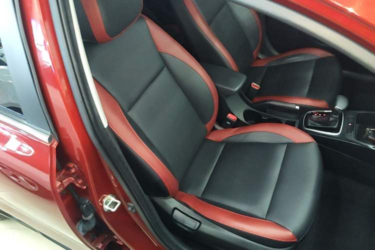 Used Kia KX Cross 2018 1.6L Automatic Dynamic Sunroof Version Right Front Seat