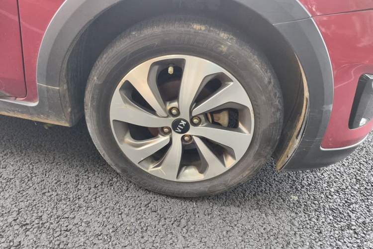 Used Kia KX Cross 2018 1.6L Automatic Dynamic Sunroof Version Right Front Wheel Hub