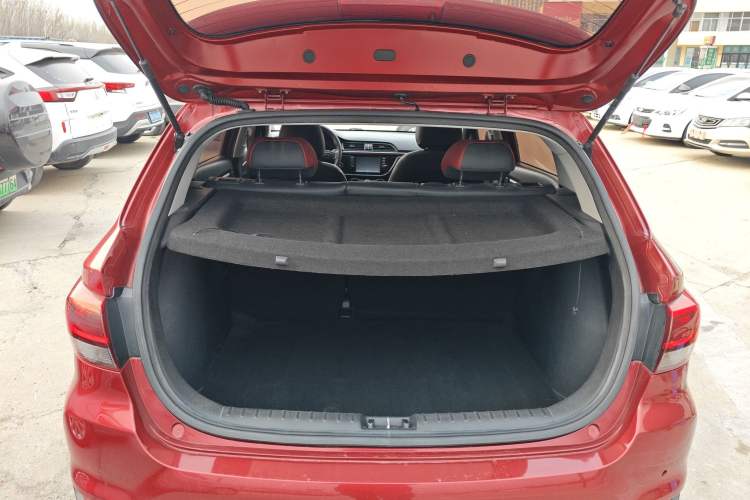 Used Kia KX Cross 2018 1.6L Automatic Dynamic Sunroof Version Trunk