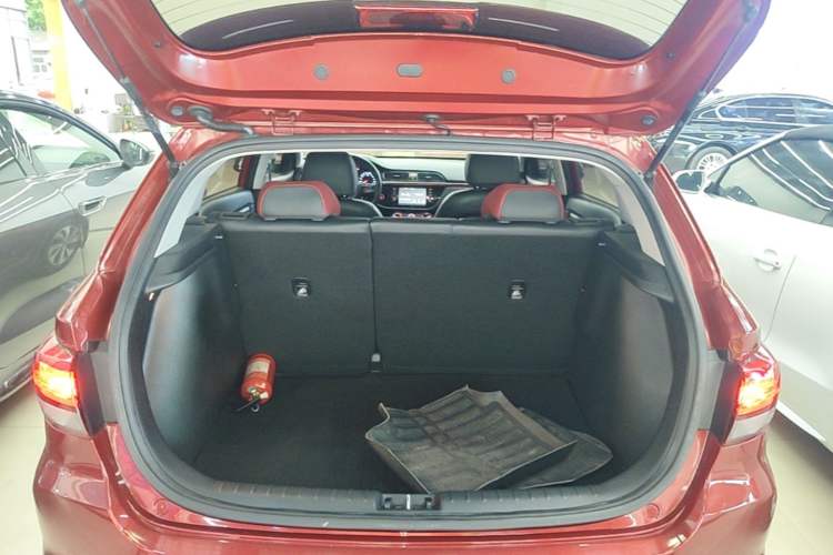 Used Kia KX Cross 2018 1.6L Automatic Dynamic Sunroof Version Trunk