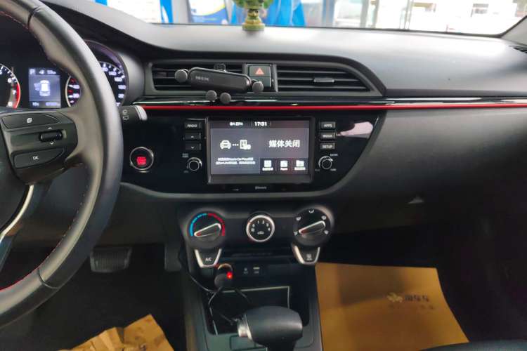 Used Kia KX Cross 2018 1.6L Automatic Dynamic Sunroof Version Audio And AC Panel