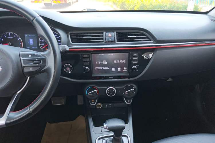Used Kia KX Cross 2018 1.6L Automatic Dynamic Sunroof Version Audio And AC Panel