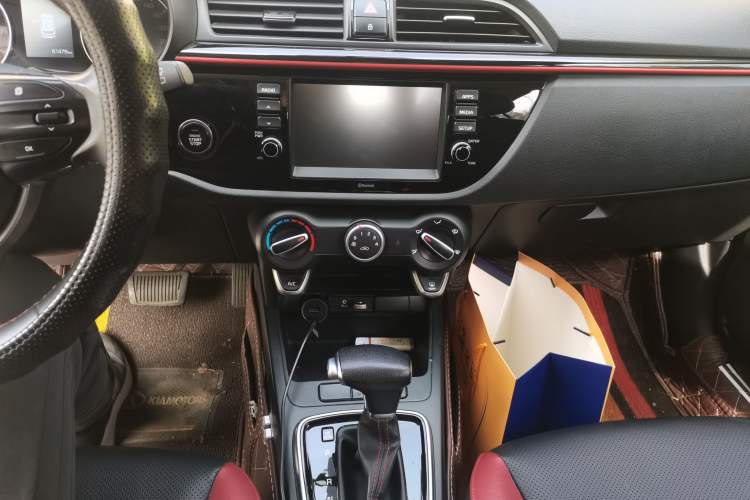 Used Kia KX Cross 2018 1.6L Automatic Dynamic Sunroof Version Audio And AC Panel