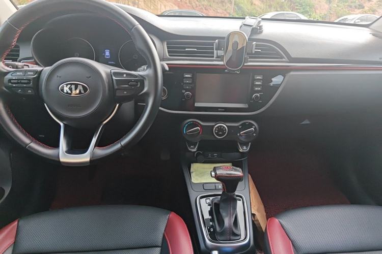 Used Kia KX Cross 2018 1.6L Automatic Dynamic Sunroof Version Center Console