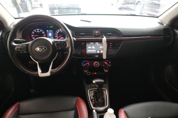 Used Kia KX Cross 2018 1.6L Automatic Dynamic Sunroof Version Center Console
