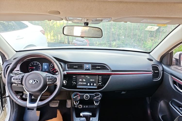 Used Kia KX Cross 2018 1.6L Automatic Dynamic Sunroof Version Center Console