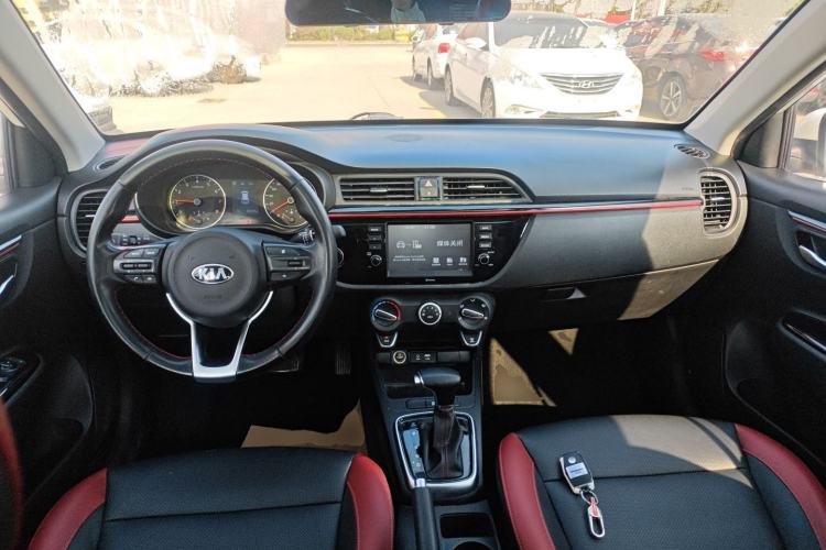 Used Kia KX Cross 2018 1.6L Automatic Dynamic Sunroof Version Center Console