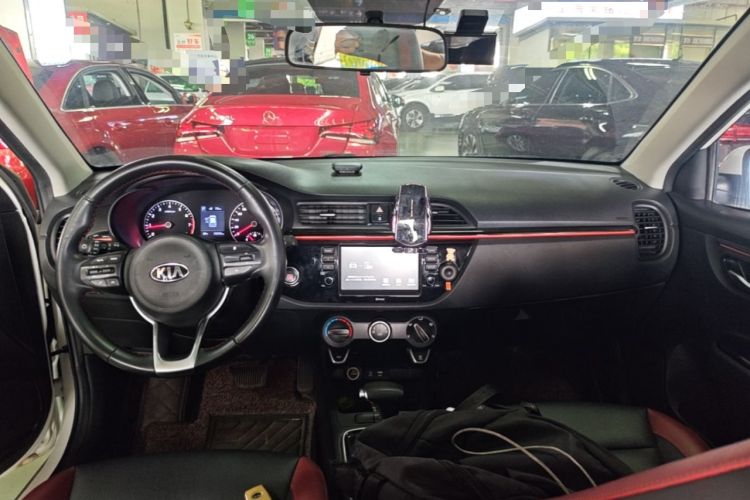 Used Kia KX Cross 2018 1.6L Automatic Dynamic Sunroof Version Center Console